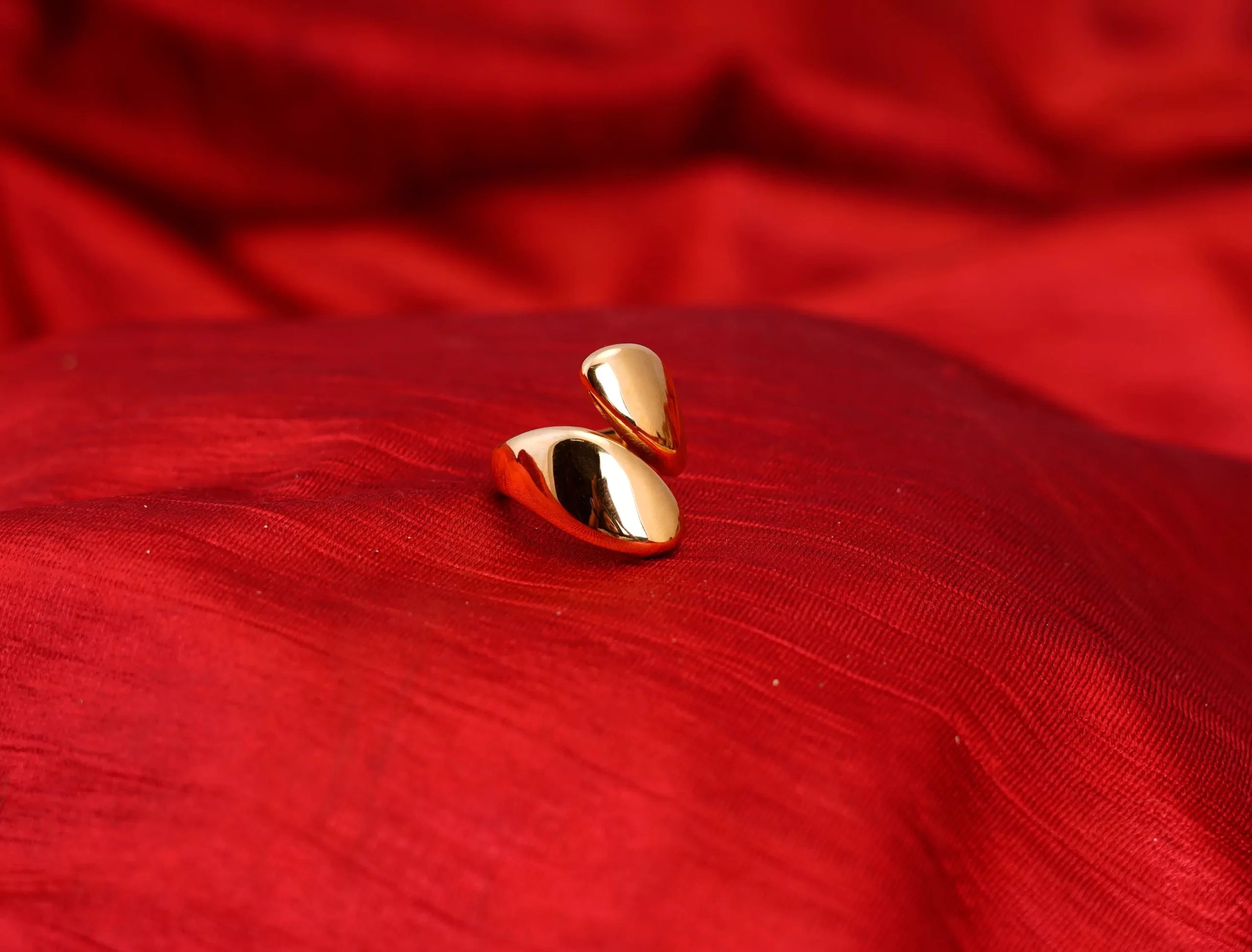 Glossy Geometric Open Ring