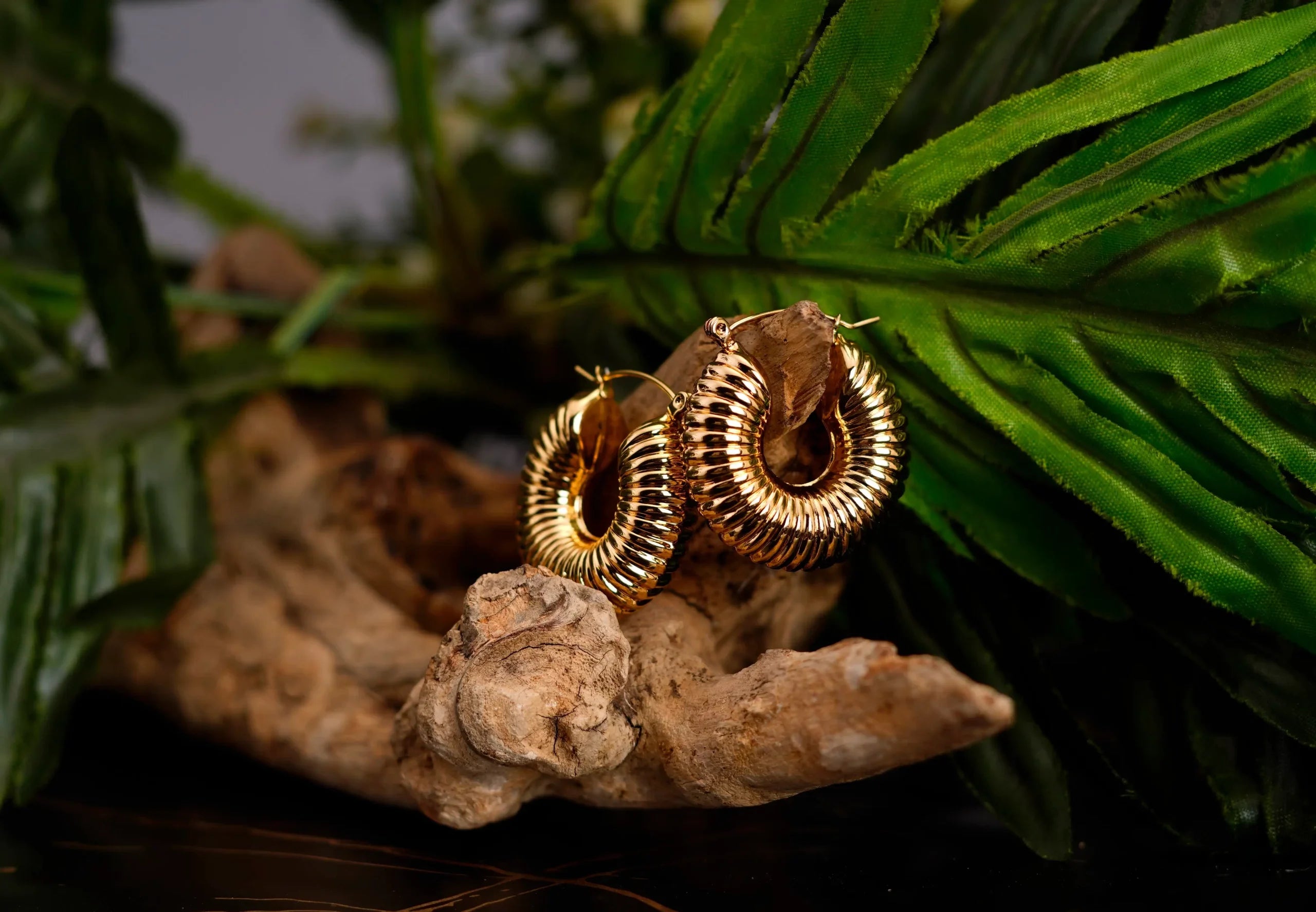Geometric Thread Round Earrings