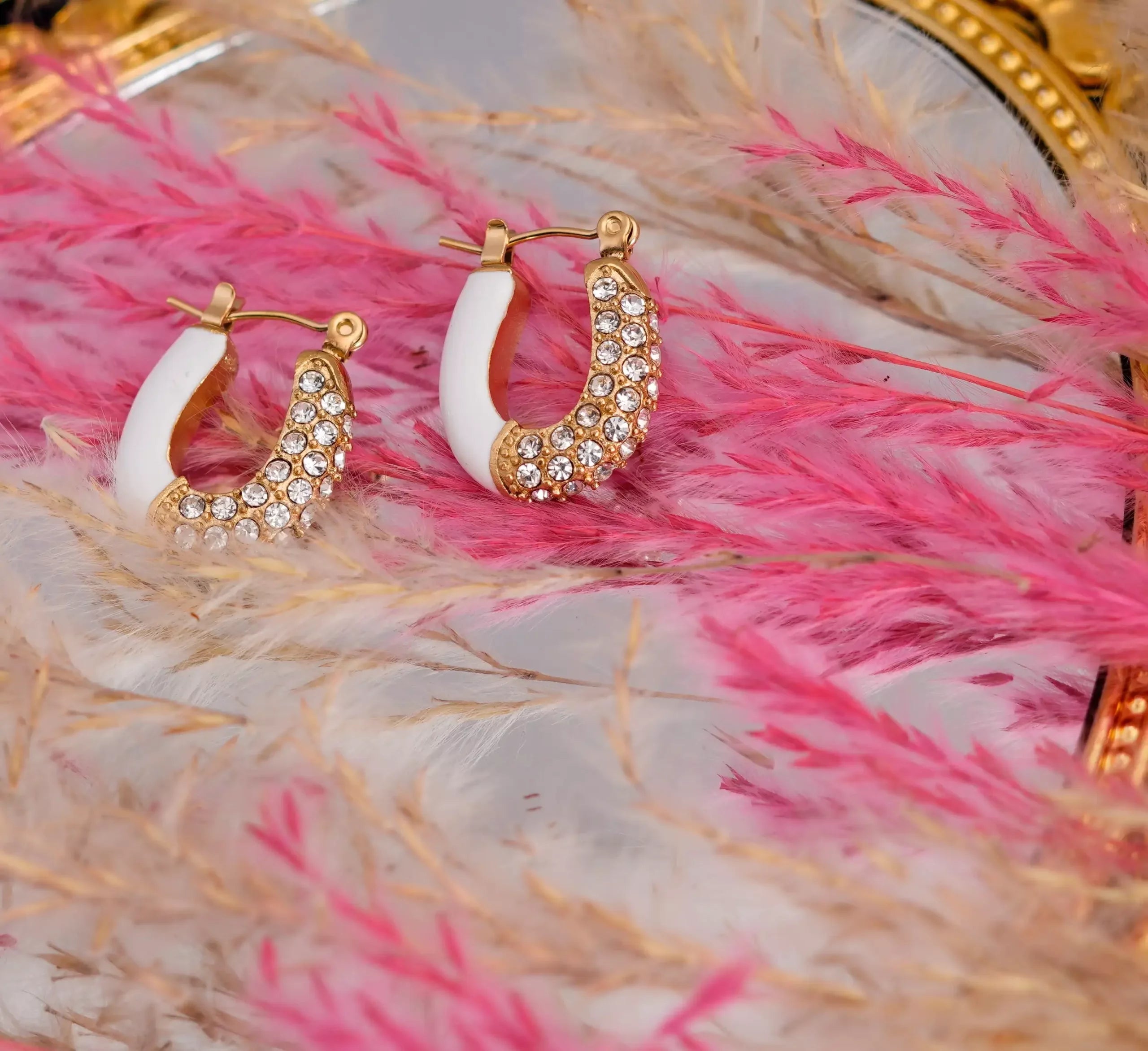 White aclyric artificial diamond studded earrings