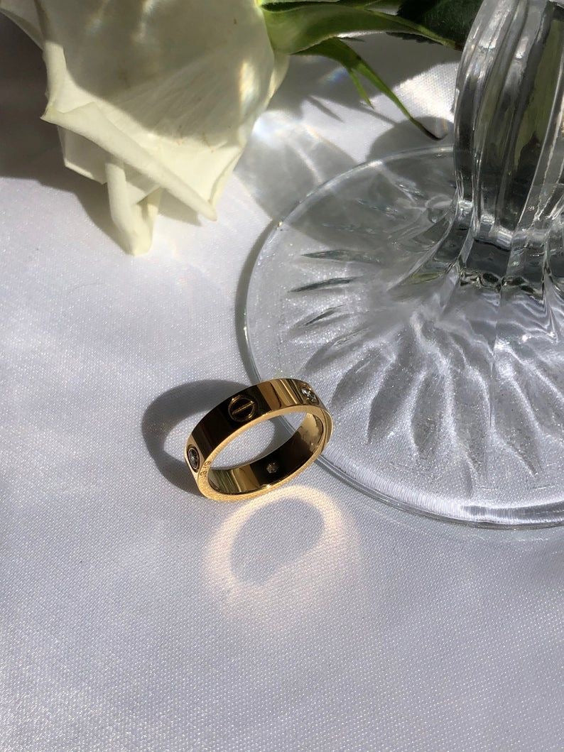 Diamond studded ring