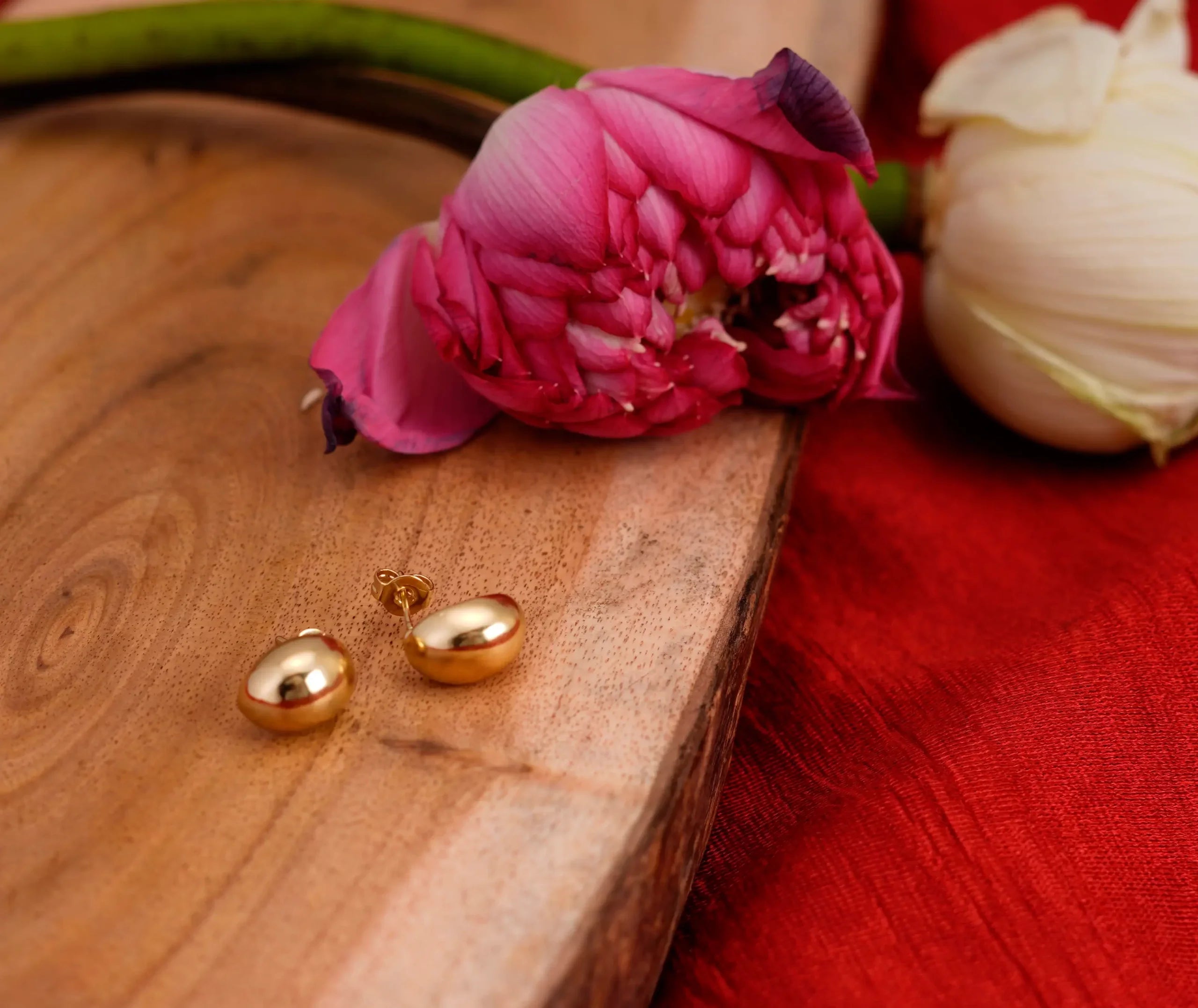 Gold Oval Earrings