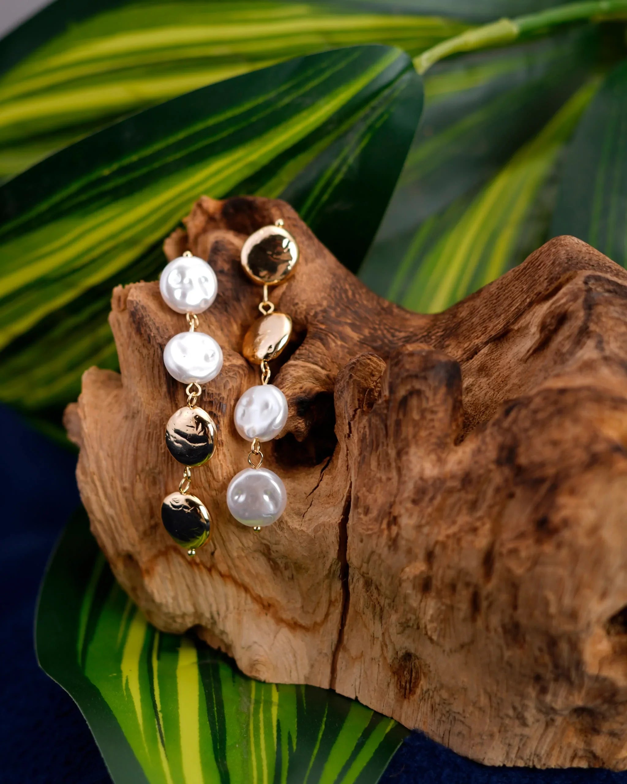 Round Pearl Patchwork Earrings