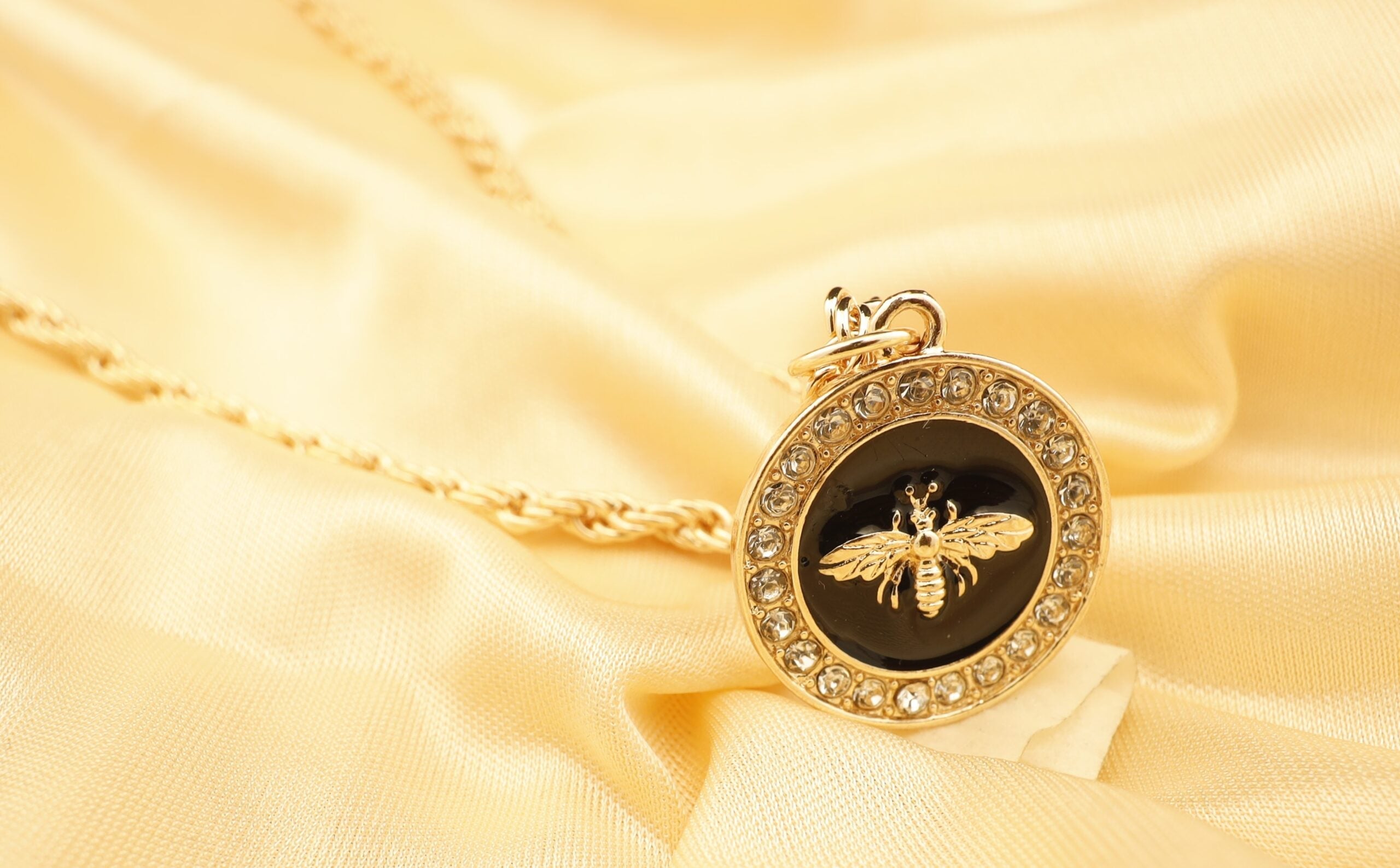 Humblebee Necklace