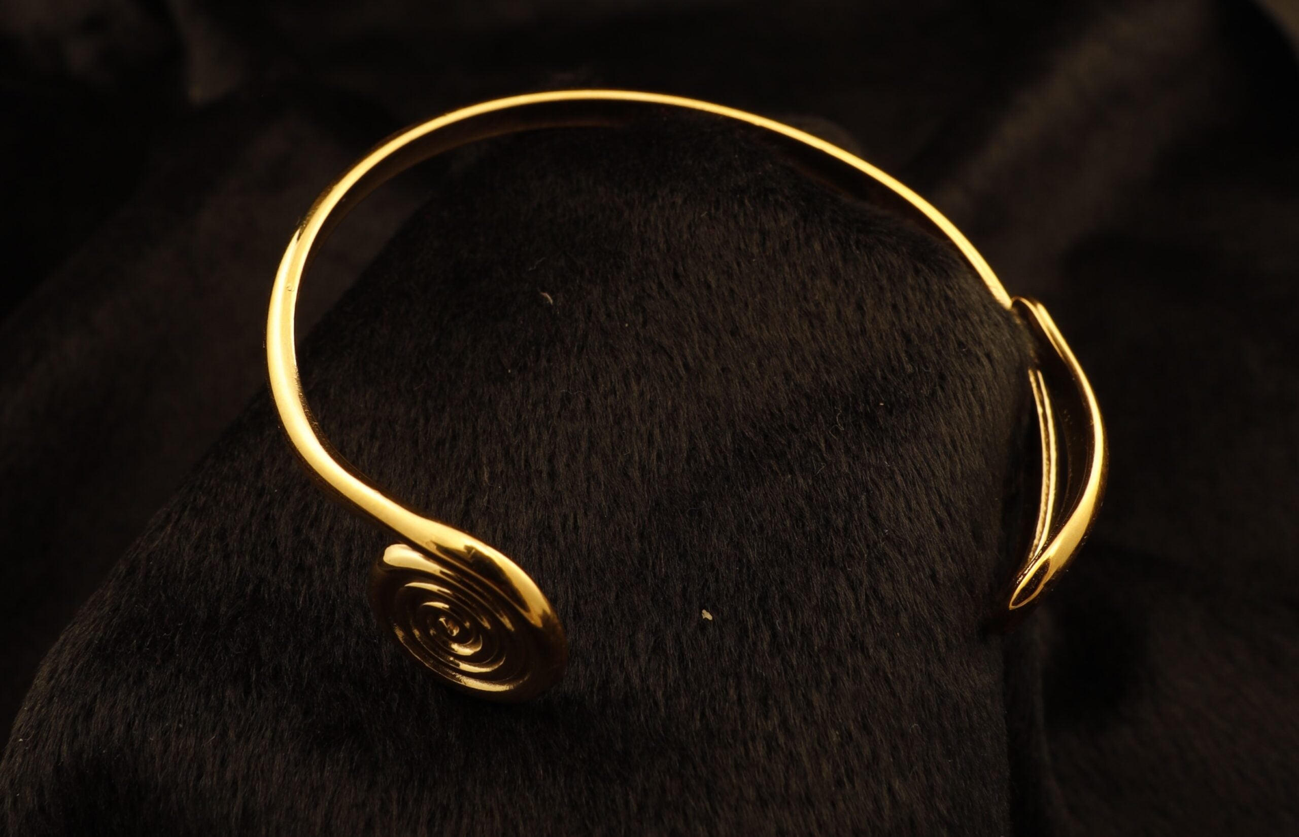 18k gold plated Asymmetrical Bracelet