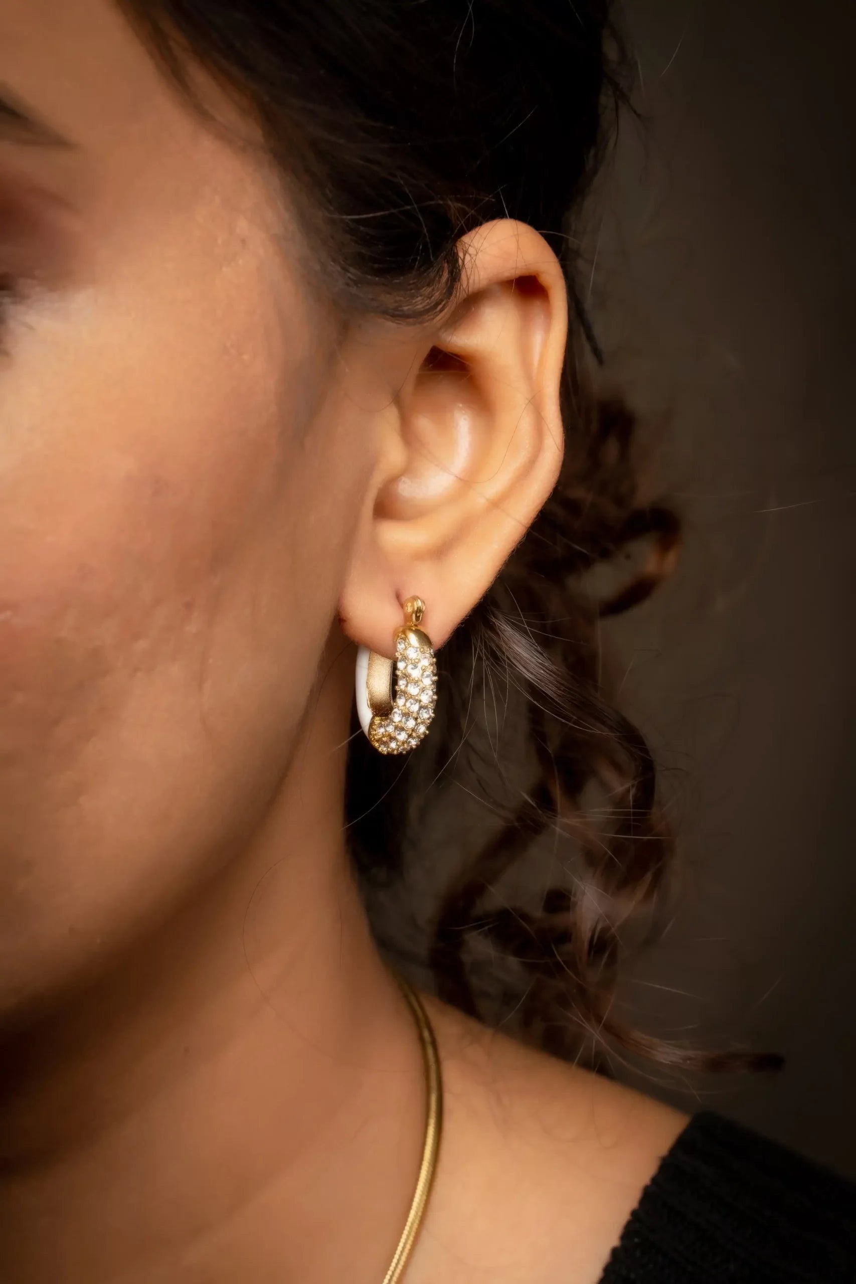 White aclyric artificial diamond studded earrings