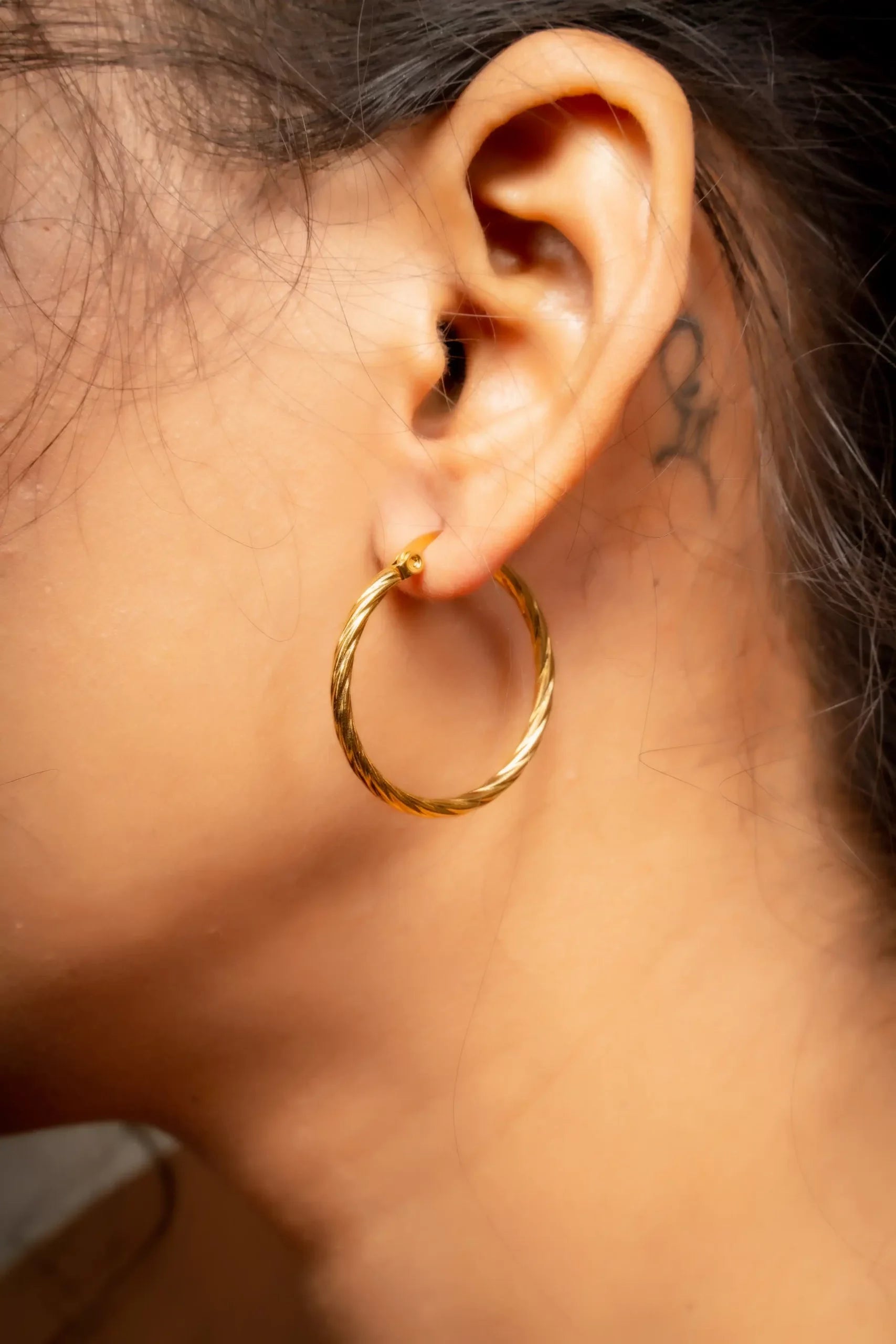 Gold hoop earrings – fashion jewellery by Smara