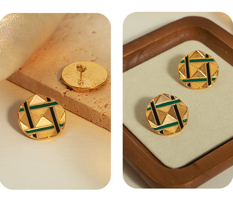 Carved Patter Round Stud Earrings